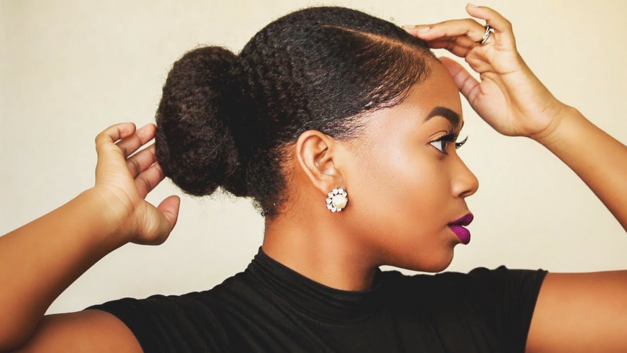 5 Natural Hairstyles For Work That Are Quick and Chic
