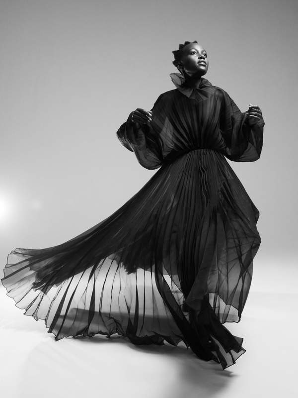 Lupita Nyongâo Brings On The Drama With A Natural Hair Moment In PorterEditâs New Issue