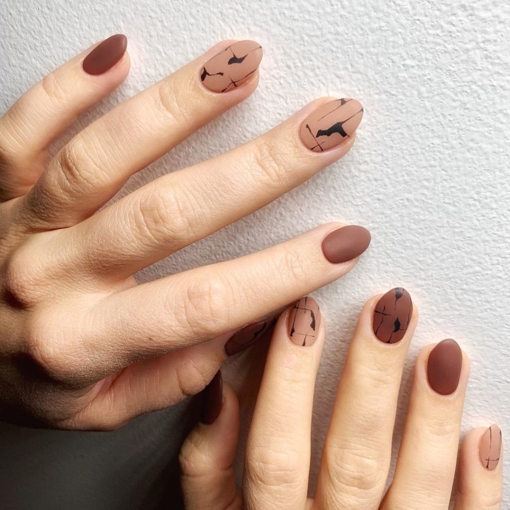 Abstract Nail Designs Are All Over Instagram RN – Here’s All The ...