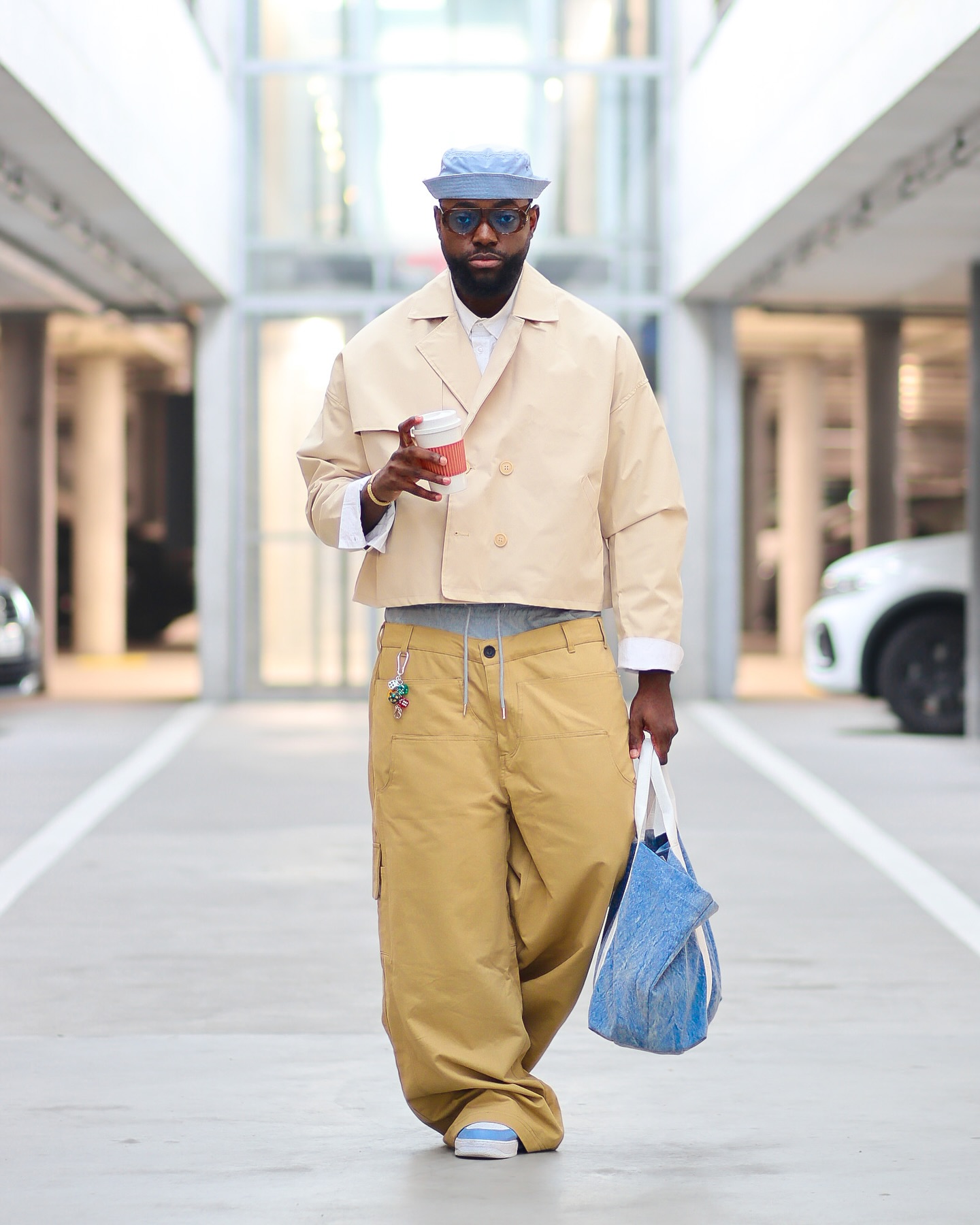 Yellow jacket and baggy cargo pants for men