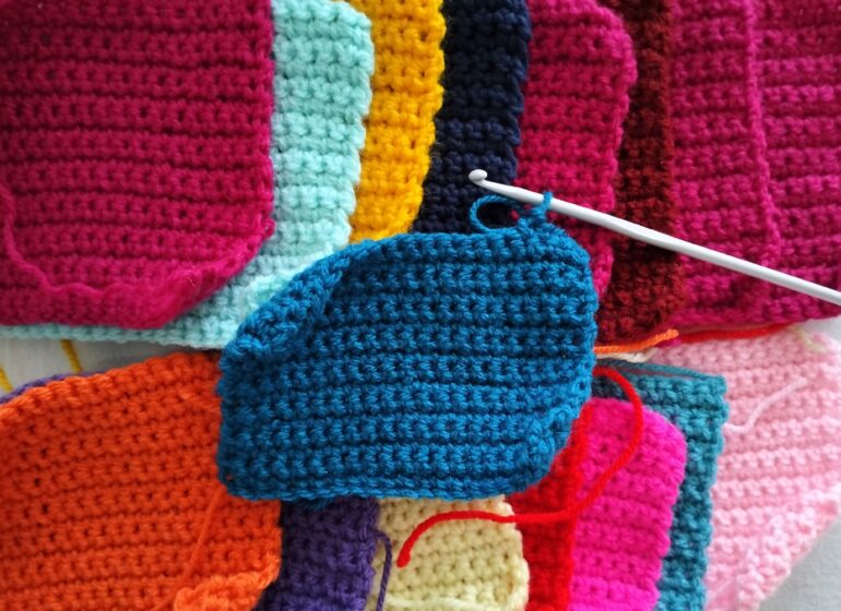 Crochet yarn and hook