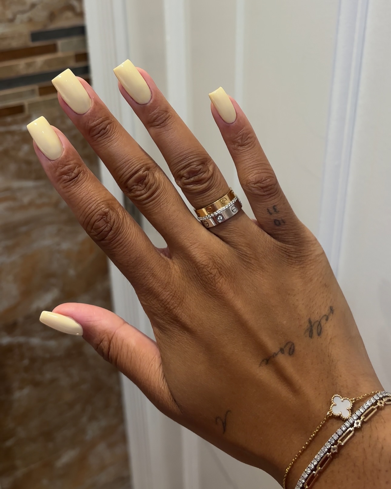 Butter yellow nails